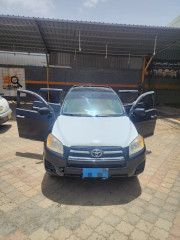 RAV4 2011 نظيف وسعر عرطة