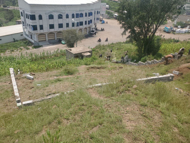 قطعة أرض سكنية للبيع في مدينة إب عبر عقارات مكتب درموش