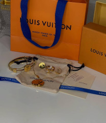 هدايا نسائيه في صنعاء اليمن هدايا لويس فتوت في صنعاء