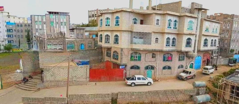 عماره فاخرة للبيع في إب جولة العدين