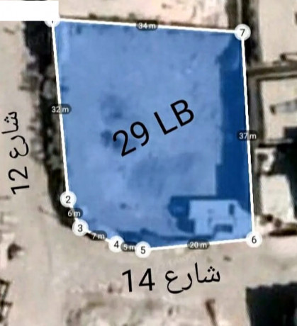 في بيت بوس 30لبنه ركنيه على شارعين كبار وسعر مغري جدا جدا